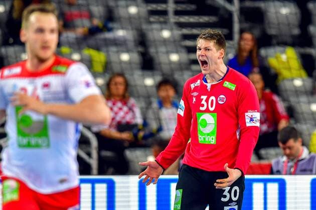 180124 Norges malvakt Anna Bergerud exults in the handball match between Sweden and Norway during Handball CHAMPIONSHIPS on January 24, 2018 2018 in Zagreb  Copyright: LUDVIGxTHUNMAN BB180124LT076