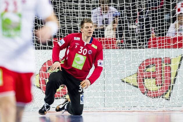 180124 Norges malvakt Torbj ¿rn Bergerud moping around in handball game between Sweden and Norway during Handball CHAMPIONSHIPS on January 24, 2018 2018 in Zagreb  Copyright: LUDVIGxTHUNMAN BB180124LT139