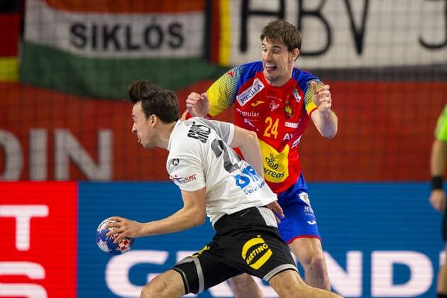 Patrick Groetzki Nr 24 Germany against Viran Morros de Argila Nr 24 Spain Germany Spain round handball EHF euro 2018 24 01 18 Varazdin-Varazdin Croatia Varazdin arena Copyright: xAgentur54Gradx xFelixxKoenigx
