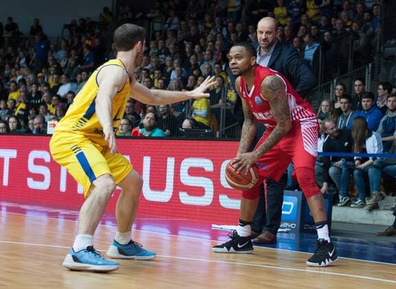 GER FIBA basketball Champions League group match EWE baskets Oldenburg vs AS Monaco 24 02 2018 EWE arena-Oldenburg GER basketball Champions League group match EWE baskets Oldenburg vs AS Monaco in the image of Mickey McCONNELL EWE Baskets Oldenburg 32 D J COOPER AS Monaco 2 Nordphotox xRojahn nph00300