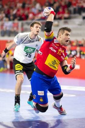 Julen Aguinagalde Nr 13 Spain against Kai Haefner Nr 25 Germany Spain round handball EHF euro 2018 24 01 18 Varazdin-Varazdin Croatia Varazdin arena Copyright: xAgentur54Gradx xJohnxGarvex