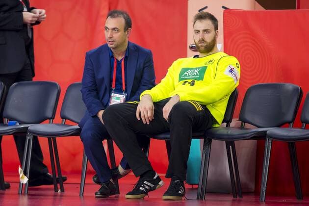Bob Hanning and goalkeeper of Andreas Wolff Nr 33 Germany after the defeat of Germany Spain round handball EHF euro 2018 24 01 18 Varazdin-Varazdin Croatia Varazdin arena Copyright: xAgentur54Gradx xFelixxKoenigx