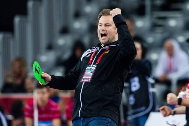 180126 Sweden s head coach Kristj ? n Andresson cheering during the semi-final between Sweden and Denmark in the European Handball CHAMPIONSHIP January 26, 2018 2018 in Zagreb  Copyright: FREDRIKxVARFJELL BB180126FV085