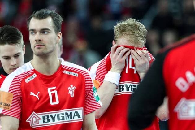 HANDBALL - EHF EURO 2018, DEN vs SWE ZAGREB,CROATIA,26.JAN.18 - HANDBALL - EHF European Championship EM Europameisterschaft semifinal, Denmark vs Sweden. Image shows the disappointment of Casper U. Mortensen (DEN) and Anders Zachariassen (DEN). GEPAxpictures xMaticxKlansek