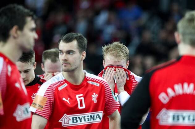 HANDBALL - EHF EURO 2018, DEN vs SWE ZAGREB,CROATIA,26.JAN.18 - HANDBALL - EHF European Championship EM Europameisterschaft semifinal, Denmark vs Sweden. Image shows the disappointment of Casper U. Mortensen (DEN) and Anders Zachariassen (DEN). GEPAxpictures xMaticxKlansek