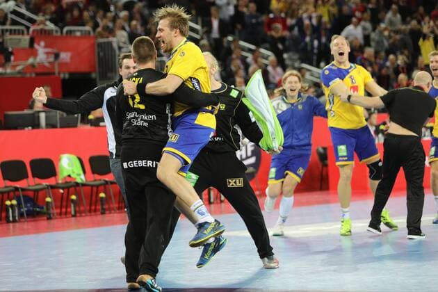 Zagreb, 26 01 2018 - Arena Zagreb, 2018 Men s European Championship EM Europameisterschaft Semi-finals, Denmark (red) - Sweden (yellow) 34:35 