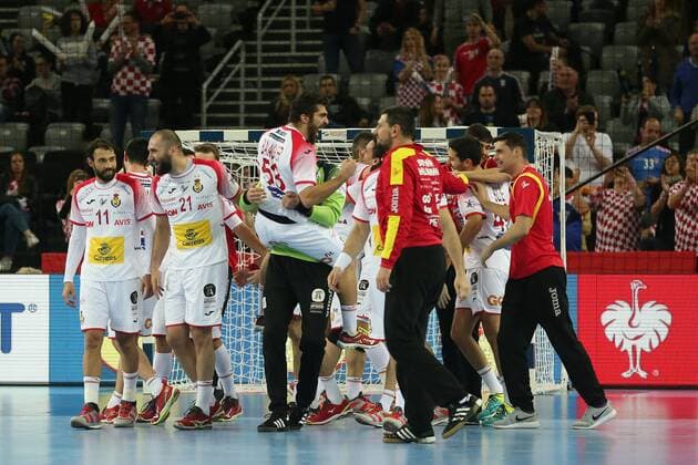 (180127) -- ZAGREB, Jan. 27, 2018 -- Players of Spain celebrate after winning EHF Euro 2018 handball semifinal match between France and Spain in Zagreb, Croatia, on Jan. 26, 2018. Spain won by 27-23. ) (SP)CROATIA-ZAGREB-HANDBALL-EHF EURO 2018-SEMIFINAL-ESP VS FRA DaliborxUrukalovic 