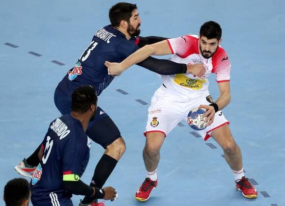 (180126) -- ZAGREB, Jan. 26, 2018 -- Nikola Karabatic(L) of France vies with Eduardo Gurbindo of Spain during EHF Euro 2018 handball semifinal match between France and Spain in Zagreb, Croatia, on Jan. 26, 2018. Spain won by 27-23 . ) (SP)CROATIA-ZAGREB-HANDBALL-EHF EURO 2018-SEMIFINAL-ESP VS FRA IgorxKralj 