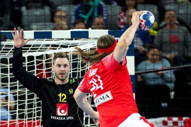 HANDBALL - EHF EURO 2018, DEN vs SWE ZAGREB,CROATIA,26.JAN.18 - HANDBALL - EHF European Championship EM Europameisterschaft semifinal, Denmark vs Sweden. Image shows Andreas Palicka (SWE) and Mikkel Hansen (DEN). GEPAxpictures xMaticxKlansek