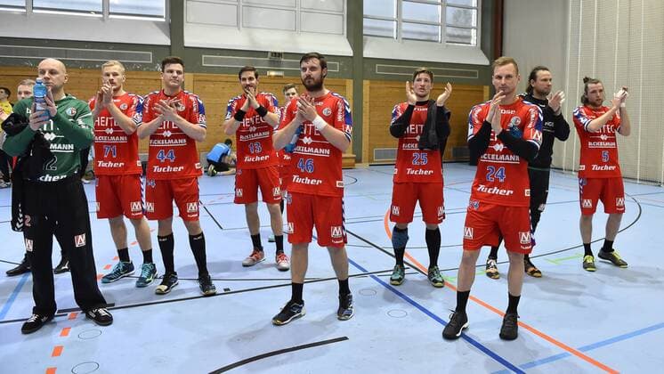 27 01 2018 handball season 2017 2018 test game friendly match HC Erlangen HCE SG BBM Bietigheim OGo team team clap after the game