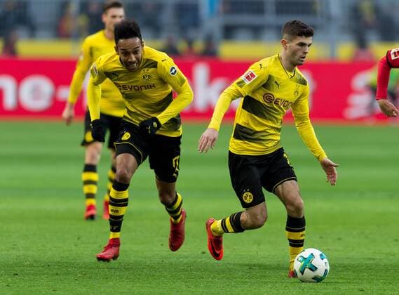 Dortmund Germany 27 01 2018 1 20 Bundesliga Matchday BV Borussia Dortmund SC Freiburg Auba Pierre Emerick Aubameyang BVB and Christian Pulisic BVB in action DeFodi001