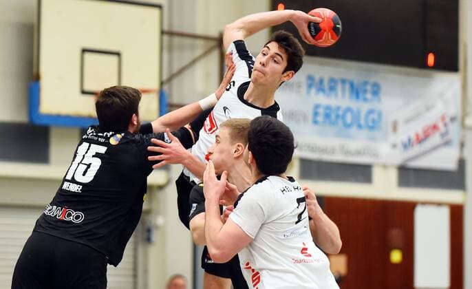 28 01 2018 xpsx handball A youth 1 Bundesliga HSG Hanau HC 2000 Coburg v l Nils Wendel Coburg Nino Jedinak Hanau, Hanau, Hessen Germany