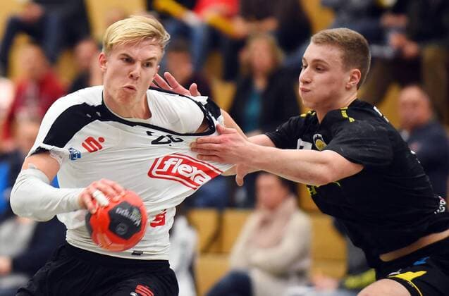 28 01 2018 xpsx handball A youth 1 Bundesliga HSG Hanau HC 2000 Coburg v l Lukas Schmitt Hanau Jonas Walter Coburg Hanau, Hessen Germany