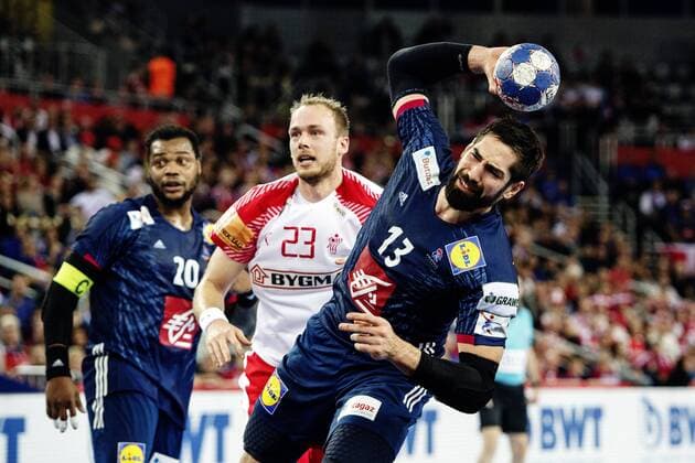 180128 France s Nikola Karabatic shoots during the bronze game between Denmark and France in Handball CHAMPIONSHIP 2018 28 January 2018 in Zagreb  Copyright: FREDRIKxVARFJELL BB180128FV027