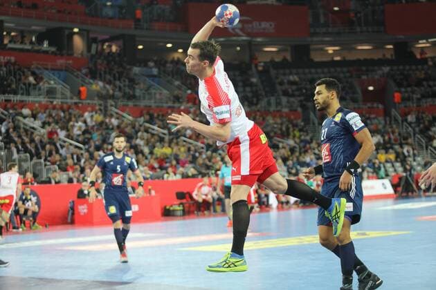 Zagreb, 28 01 2018 - Arena Zagreb, 2018 Men s European Championship EM Europameisterschaft Finals, 3rd place, France (blue) - Denmark (red) MORTENSEN Casper U. (6) 