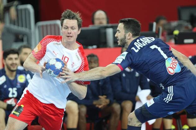 Zagreb, 28 01 2018 - Arena Zagreb, 2018 Men s European Championship EM Europameisterschaft Finals, 3rd place, France (blue) - Denmark (red) LINDBERG Hans O. (18) vs LAGARDE Romain7 