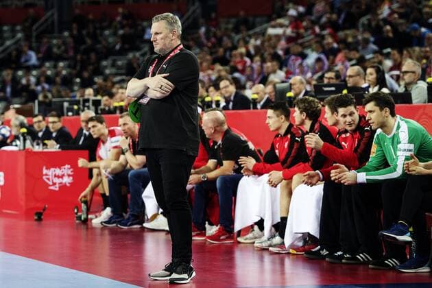 180128 Denmark s head coach Nikolay Jacobsen moping around in the bronze game between Denmark and France in Handball CHAMPIONSHIP 2018 28 January 2018 in Zagreb  Copyright: FREDRIKxVARFJELL BB180128FV044