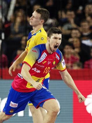 180128 Spain s Alex Dujshebaev Dovichebaeva cheering during the final between Sweden and Spain in Handball CHAMPIONSHIP 2018 28 January 2018 in Zagreb  Copyright: FREDRIKxVARFJELL BB180128FV105
