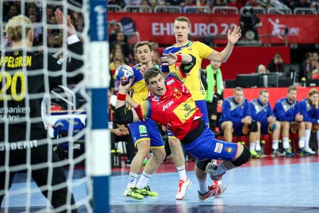 HANDBALL - EHF EURO 2018, ESP vs SWE ZAGREB,CROATIA,28.JAN.18 - HANDBALL - EHF European Championship EM Europameisterschaft final, Spain vs Sweden. Image shows Mikael Appelgren (SWE) and Julen Aguinagalde (ESP). GEPAxpictures xMaticxKlansek