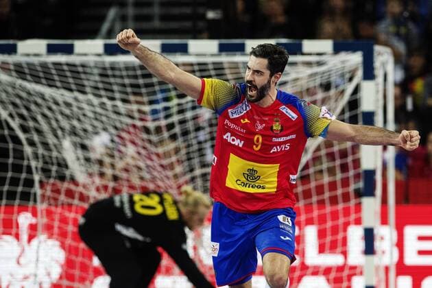 180128 Spain s Raul Entrerrios Rodriguez cheering during the final between Sweden and Spain in Handball CHAMPIONSHIP 2018 28 January 2018 in Zagreb  Copyright: FREDRIKxVARFJELL BB180128FV114