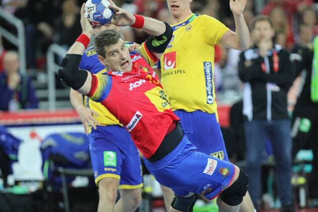Zagreb, 28 01 2018 - Arena Zagreb, 2018 Men s European Championship EM Europameisterschaft Finals, 3rd place, Spain (red) - Sweden (yellow) AGUINAGALDE Julen (13) 
