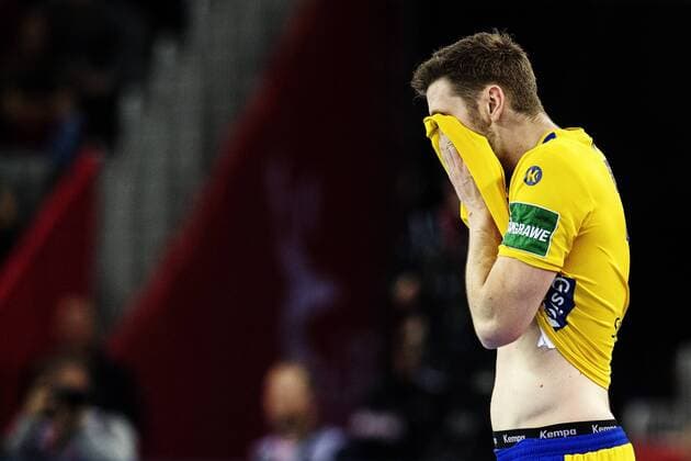 180128 Sweden s Niclas Ekberg moping around during the final between Sweden and Spain in Handball CHAMPIONSHIP 2018 28 January 2018 in Zagreb  Copyright: FREDRIKxVARFJELL BB180128FV142