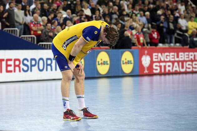 180128 Sweden s Jesper Nielsen moping around after the loss in the final between Sweden and Spain in Handball CHAMPIONSHIP 2018 28 January 2018 in Zagreb  Copyright: FREDRIKxVARFJELL BB180128FV161