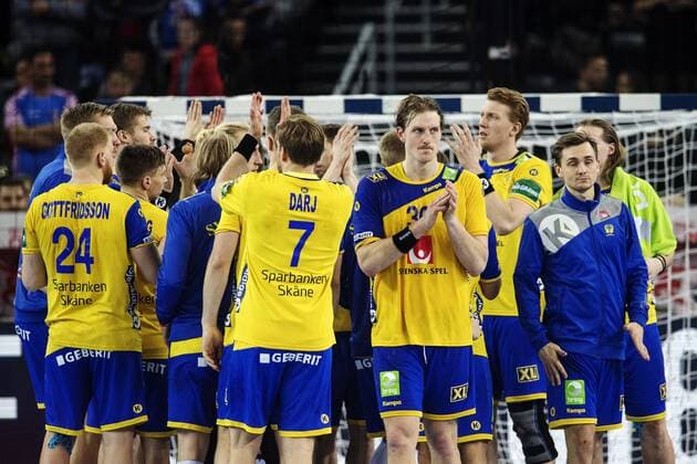 180128 Sweden s players after the loss in the final between Sweden and Spain in Handball CHAMPIONSHIP 2018 28 January 2018 in Zagreb  Copyright: FREDRIKxVARFJELL BB180128FV164