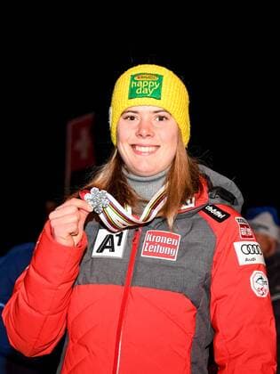 ALPINE SKIING - FIS Alpine Junior World Ski Championships DAVOS,SWITZERLAND,31.JAN.18 - ALPINE SKIING - FIS Alpine Junior World Ski Championships Davos 2018, award cermony, ladies. Image shows Katharina Liensberger (AUT) with her silver medal. GEPAxpictures xOliverxLerch