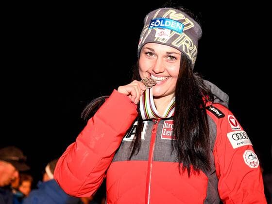 ALPINE SKIING - FIS Alpine Junior World Ski Championships dAVOS,SWITZERLAND,31.JAN.18 - ALPINE SKIING - FIS Alpine Junior World Ski Championships Davos 2018, award cermony, ladies. Image shows Franziska Gritsch (AUT) with her silver medal. GEPAxpictures xOliverxLerch