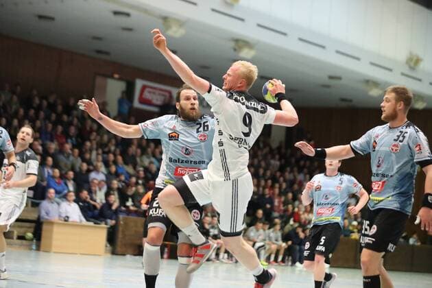 DHK Flensborg vs THW Kiel handball game 31 01 18 Sebastian Firnhaber THW Kiel 09 against Sjoeren Tadesse DHK Flensborg 26 xmmkx