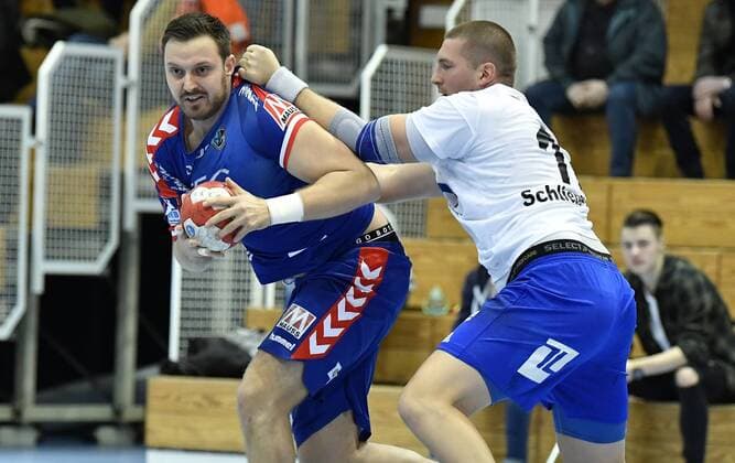 01 02 2018 handball season 2017 2018 test game friendly match HC Erlangen HCE ThSV Eisenach Jonas of Taheri Taheri 46 HC Erlangen HCE Marcel Schliedermann 17 ThSV Eisenach right