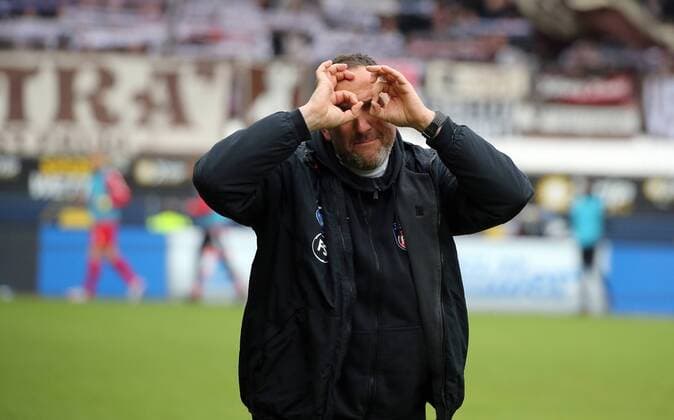 Themen der Woche - SPORT Bilder des Tages - SPORT 1. FC Heidenheim - FC St. Pauli Deutschland, Heidenheim, 03.02.2018, Fussball, 2. Bundesliga, Saison 2017 2018, 1. FC Heidenheim - FC St. Pauli. Frank Schmidt Trainer ( !. FC Heidenheim). Foto Herbert Rudel *** 1. FC Heidenheim FC St Pauli Germany Heidenheim 03 02 2018 Football 2 Bundesliga season 2017 2018 1 FC Heidenheim FC St Pauli Frank Schmidt Coach FC Heidenheim photo Herbert Pack