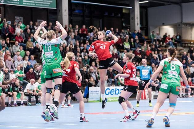 Alexandra Sviridenko Frisch on Göppingen 18 Alicia Stolle HSG Blomberg Lippe 17 Laura Rueffieux HSG Blomberg Lippe 03 fresh on Göppingen against HSG Blomberg Lippe handball 1 Bundesliga women 03 02 2018 Göppingen Copyright: xEIBNER WolfgangxFrankx EP_WFK