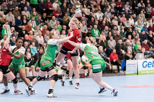 Alexandra Sviridenko Frisch on Göppingen 18 Franziska Mueller HSG Blomberg Lippe 05 Karin Weigelt Frisch on Göppingen 08 fresh on Göppingen against HSG Blomberg Lippe handball 1 Bundesliga women 03 02 2018 Göppingen Copyright: xEIBNER WolfgangxFrankx EP_WFK