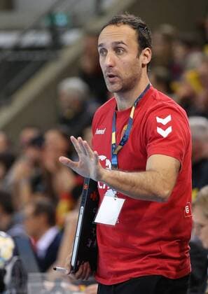 04 02 2018 Ludwigsburg Germany handball Chamions League women season 2017 2018 SG BBM Bietigheim vs Vardar Skopje Skopje coach Roberto Garcia Parrondo