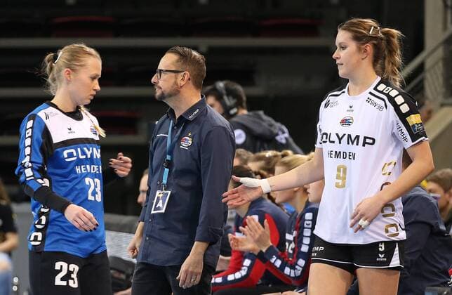 04 02 2018 Ludwigsburg Germany handball Chamions League women season 2017 2018 SG BBM Bietigheim vs Vardar Skopje v l h Salamankha BBM BBM disappointed coach Martin Albertsen Ines Ivancok BBM