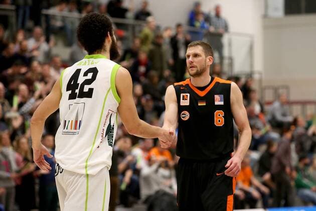 Bradley Jordan Hayes TEAM EHINGEN URSPRING Nils Mittmann Orange Academy origin Ehingen vs Orange Academy basketball GER pro basketball Bundesliga 2017 2018 04 A2 02 2018 Ehingen Copyright: xLangerx xEibner-Pressefotox EP_HLR