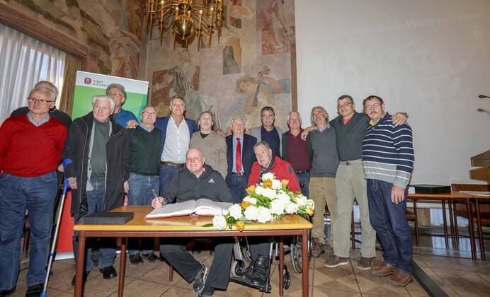 Germany Aschaffenburg Town Hall 05 02 2018 reception for 40 years handball world champion of 1978 image of the handball world champion of 1978 v lk Manfred Hofmann Jürgen son gene Rudolf Spengler Manfred Freisler Gerd Rosendahl Kurt Klühspies Vlado Stenzel Claus Hormel Heinz Jacobsen Joachim deck arm Heiner brand Horst Spengler Dieter Waltke Claus Fey and Arnulf Meffle Copyright: HMBxMedia xHeikoxBecker