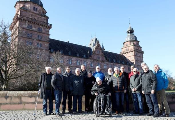 Germany Aschaffenburg Town Hall 05 02 2018 reception for 40 years handball world champion of 1978 image of the handball world champion of 1978 v lk Manfred Hofmann Jürgen son gene Rudolf Spengler Manfred Freisler Gerd Rosendahl Kurt Klühspies Vlado Stenzel Claus Hormel Heinz Jacobsen Joachim deck arm Heiner brand Horst Spengler Dieter Waltke Claus Fey and Arnulf Meffle Copyright: HMBxMedia xHeikoxBecker