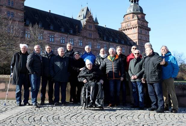 Germany Aschaffenburg Town Hall 05 02 2018 reception for 40 years handball world champion of 1978 image of the handball world champion of 1978 before the Schloss Johannisburg in Aschaffenburg Copyright: HMBxMedia xHeikoxBecker