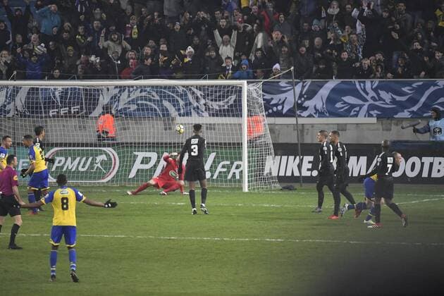 but de Florian Martin FOOTBALL : Coupe de France 8 e de Finale - Sochaux vs PSG 06 02 2018 MAO Panoramic 