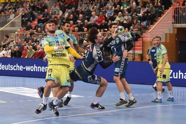 Handball men s EHF Cup season 2017 18 Group B Füchse Berlin Saint Raphael var handball Alexander Lynggaard No. 14 Saint-Raphaël var handball Fabian recovery Nr 3 foxes Berlin Erik Schmidt Nr 28 foxes Berlin 07 02 18 Copyright: xMatthiasxKochx