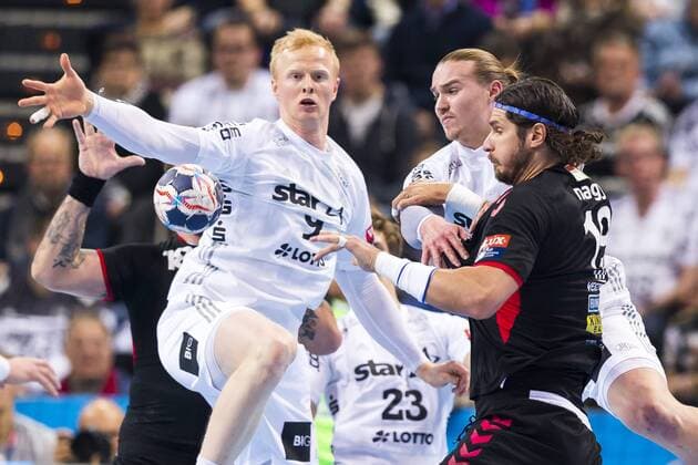 Laszlo Nagy Nr 19 Telecom Veszprém against Sebastian Firnhaber nr 9 THW Kiel and Lukas Nilsson Nr 65 THW Kiel THW Kiel vs Telekom Veszprém HC handball EHF Champions League 07 02 18 Kiel Schleswig-Holstein Germany Sparkassen arena Copyright: xAgentur54Gradx xFelixxKoenigx
