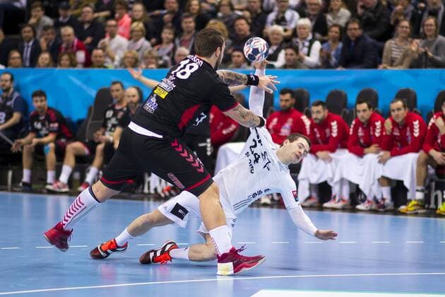 Miha Zarabec Nr 24 THW Kiel against Andreas Nilsson No.18 Telekom Veszprém THW Kiel vs Telekom Veszprém HC handball EHF Champions League 07 02 18 Kiel Schleswig-Holstein Germany Sparkassen arena Copyright: xAgentur54Gradx xFelixxKoenigx