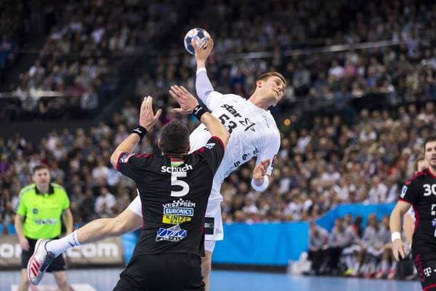 Nikola Bilyk Nr 53 THW Kiel against Istvan Timuzsin Schuch Nr 5 Telekom Veszprém THW Kiel vs Telekom Veszprém HC handball EHF Champions League 07 02 18 Kiel Schleswig-Holstein Germany Sparkassen arena Copyright: xAgentur54Gradx xFelixxKoenigx