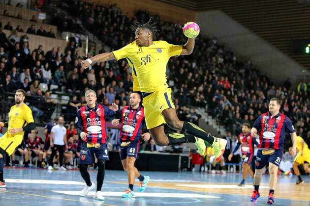 (GFCA Handball) vs Benoit Kounkoud (PSG Handball) HANDBALL : GFC Ajaccio vs Paris Saint Germain - Coupe De France - 07 02 2018 GerardPierlovisi Panoramic 