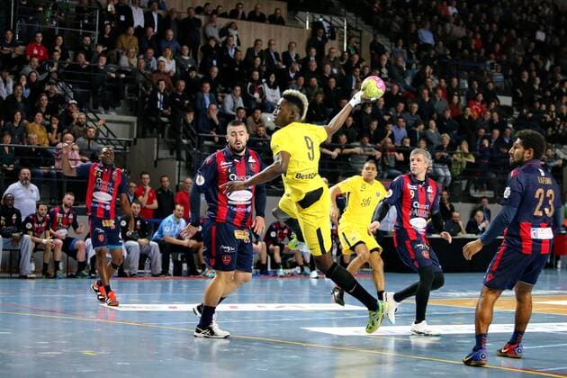 (GFCA Handball) vs Adama Keita (PSG Handball) HANDBALL : GFC Ajaccio vs Paris Saint Germain - Coupe De France - 07 02 2018 GerardPierlovisi Panoramic 