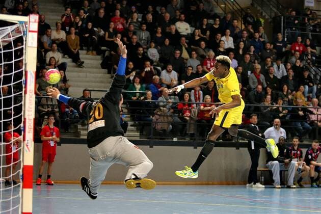 (GFCA Handball) vs Adama Keita (PSG Handball) HANDBALL : GFC Ajaccio vs Paris Saint Germain - Coupe De France - 07 02 2018 GerardPierlovisi Panoramic 
