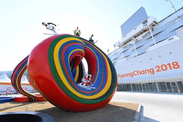 Bilder des Tages - SPORT The artwork at the Pyeongchang Olympic Plaza in Pyeongchang, South Korea on February 8, 2018. Noxthirdxpartyxsales  (71741283)